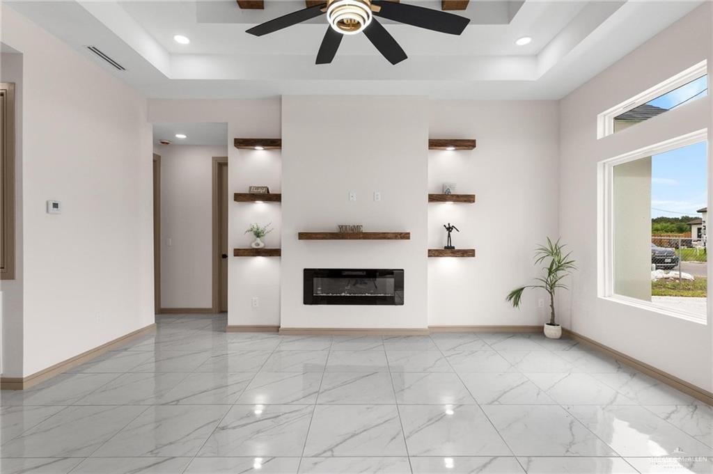 2464 Via Roma Road Weslaco, TX 78596 - Photo 2 of 20 Gallery Image 2