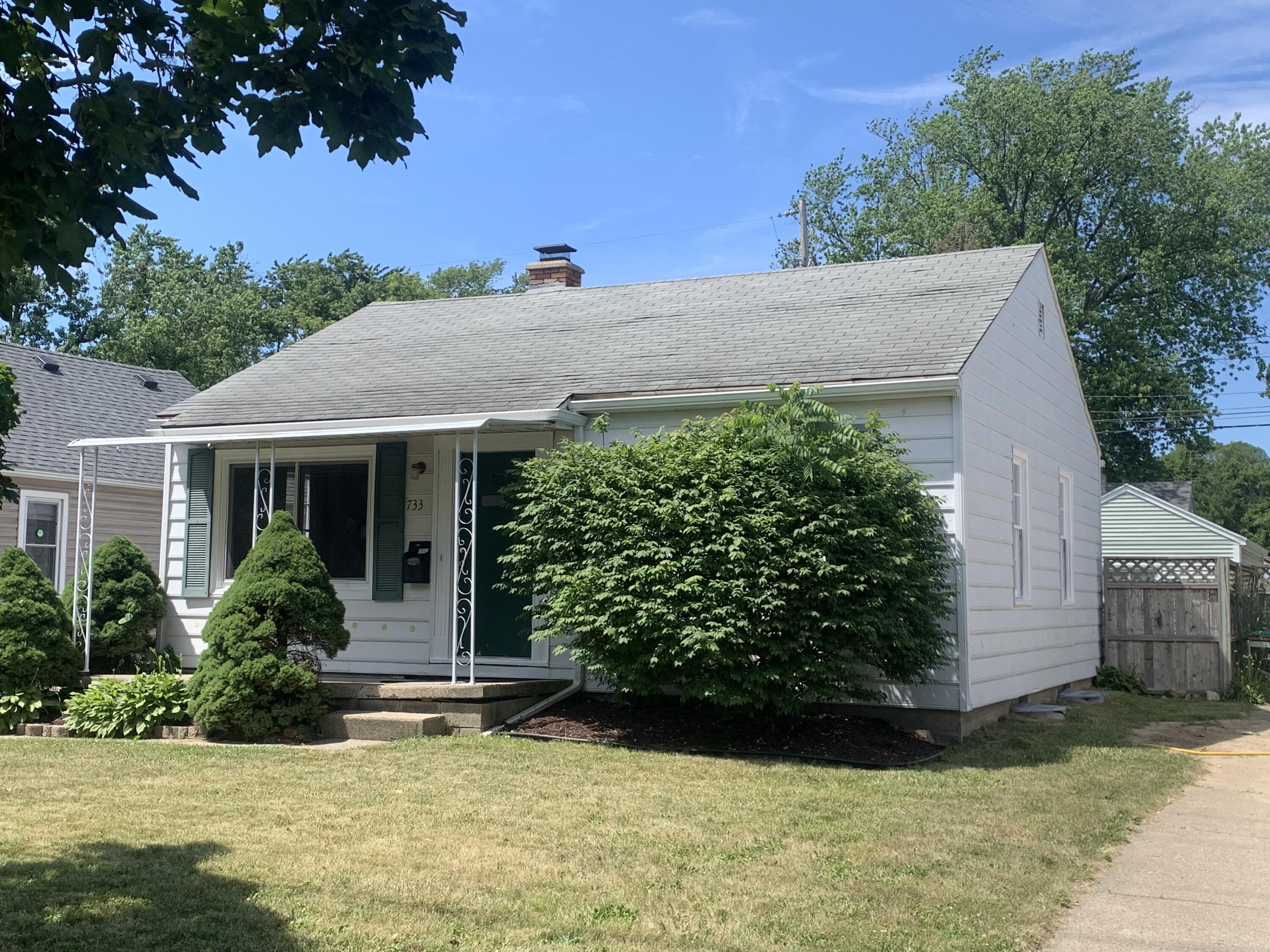 733 East Cavanaugh Road Lansing, MI 48910 - Photo 16 of 16 IMG-1657