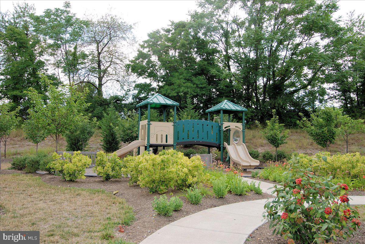 12824 Clarksburg Square Road, Unit 403 Clarksburg, MD 20871 - Photo 32 of 38 Clarksburg Community playground