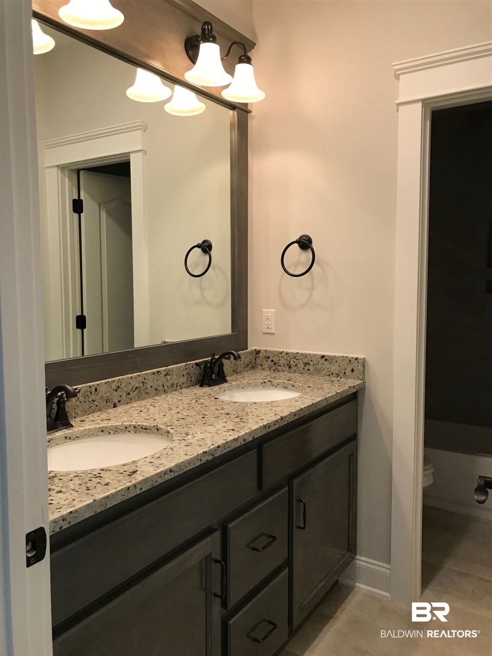10686 Warrenton Road Daphne, AL 36526 - Photo 9 of 11 Gallery Image 9