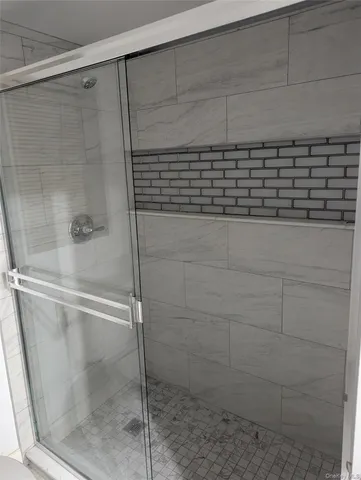 $2,300 | 10 Wild Oaks Road, Unit 124, Goldens Bridge, NY 10526