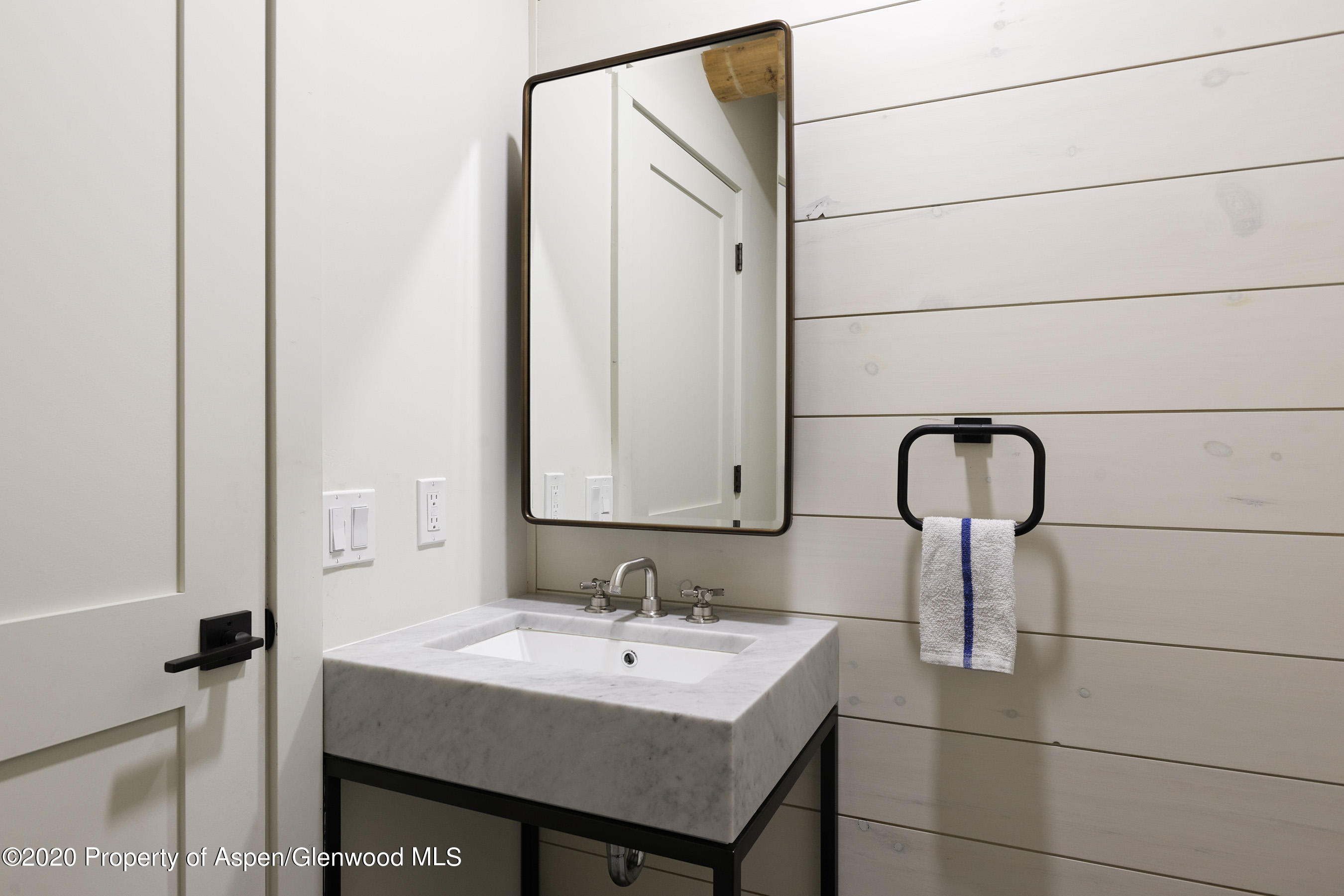 844 Hillcrest Drive Basalt, CO 81621 - Photo 21 of 27 a bathroom with a sink and a mirror
