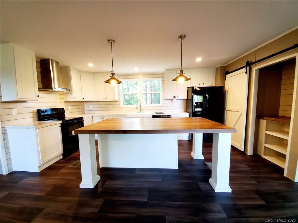 78 Miller Road Marshall, NC 28753 - Photo 3 of 26 Gallery Image 3