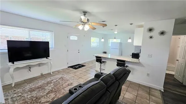 $1,400 | 509 Omega Street, Unit D, Belle Chasse, LA 70037