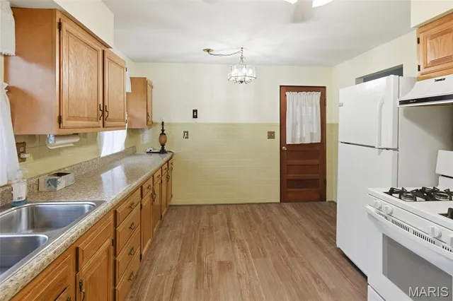 $128,400 | 2811 Francis Drive, Godfrey, IL 62035