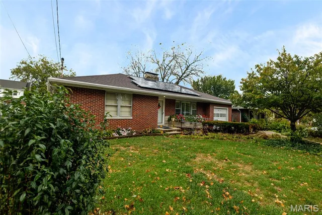 $128,400 | 2811 Francis Drive, Godfrey, IL 62035