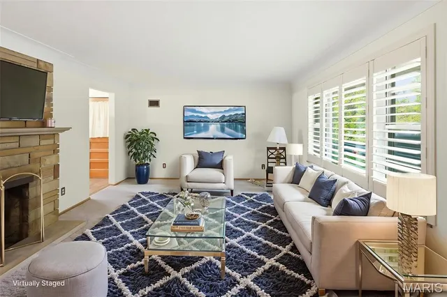 $128,400 | 2811 Francis Drive, Godfrey, IL 62035