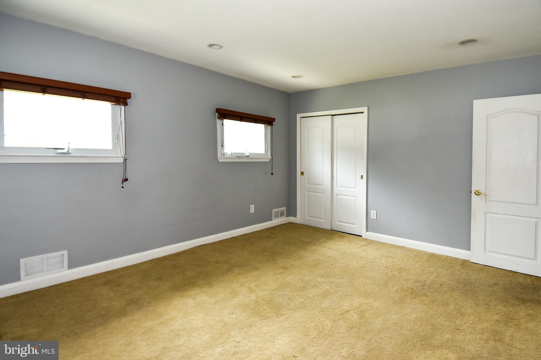 1704 Turkey Point Road Baltimore, MD 21221 - Photo 19 of 35
