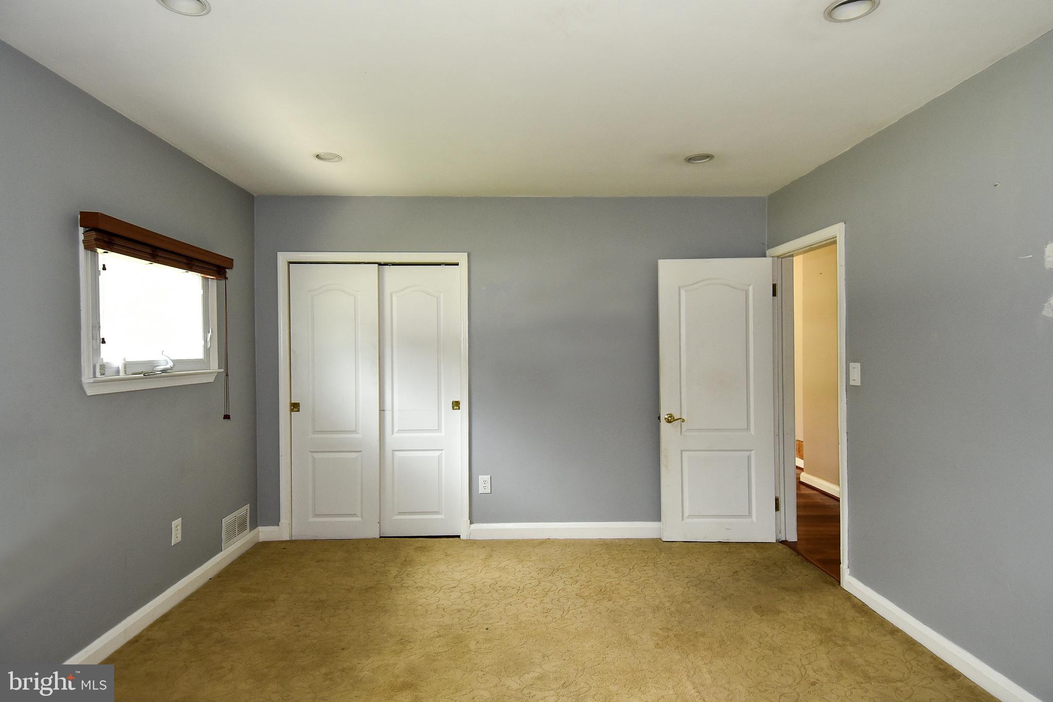 1704 Turkey Point Road Baltimore, MD 21221 - Photo 20 of 35