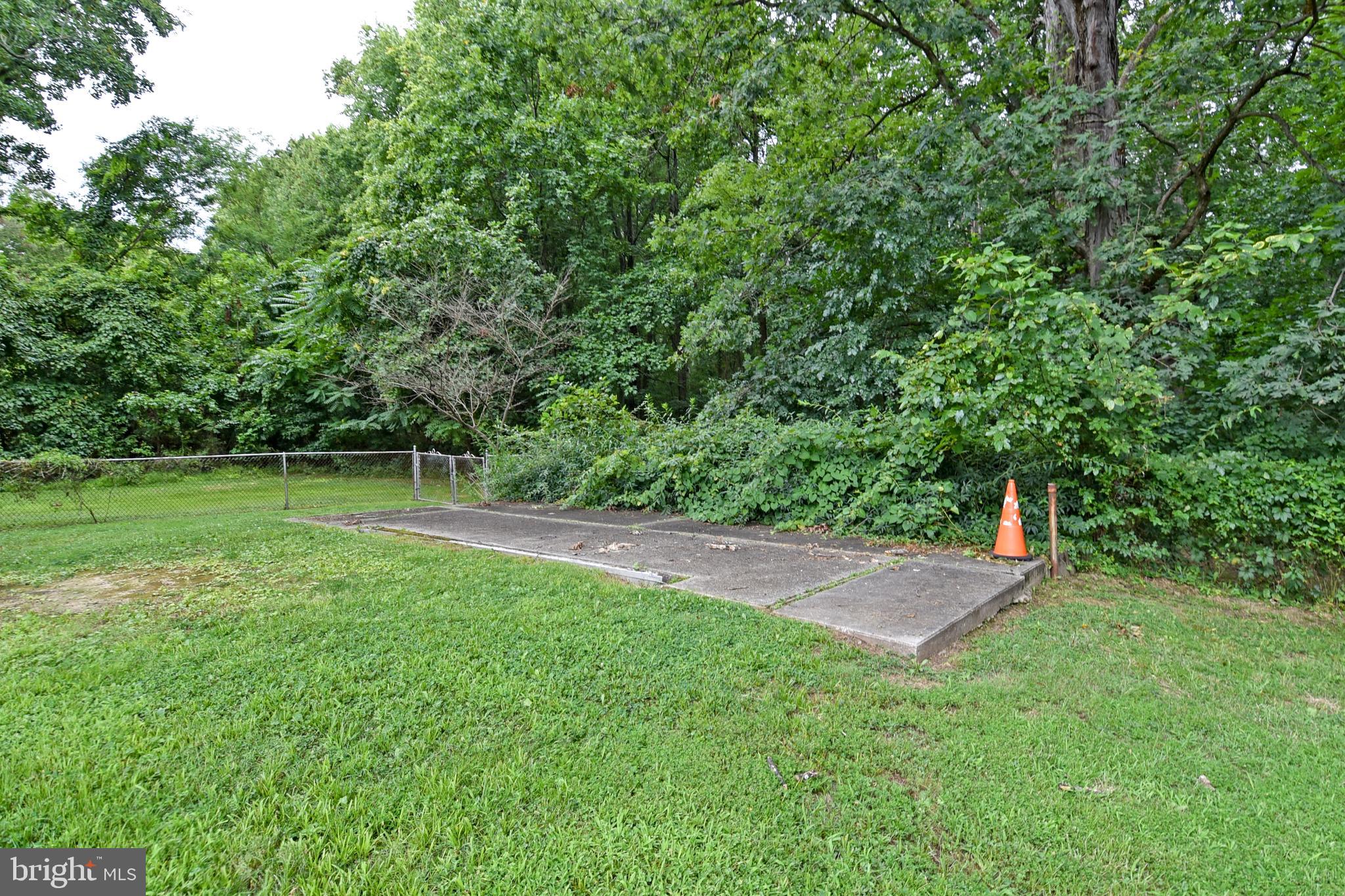 1704 Turkey Point Road Baltimore, MD 21221 - Photo 33 of 35