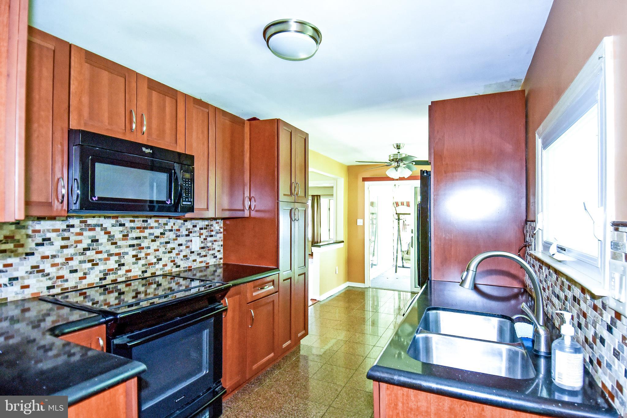 1704 Turkey Point Road Baltimore, MD 21221 - Photo 9 of 35