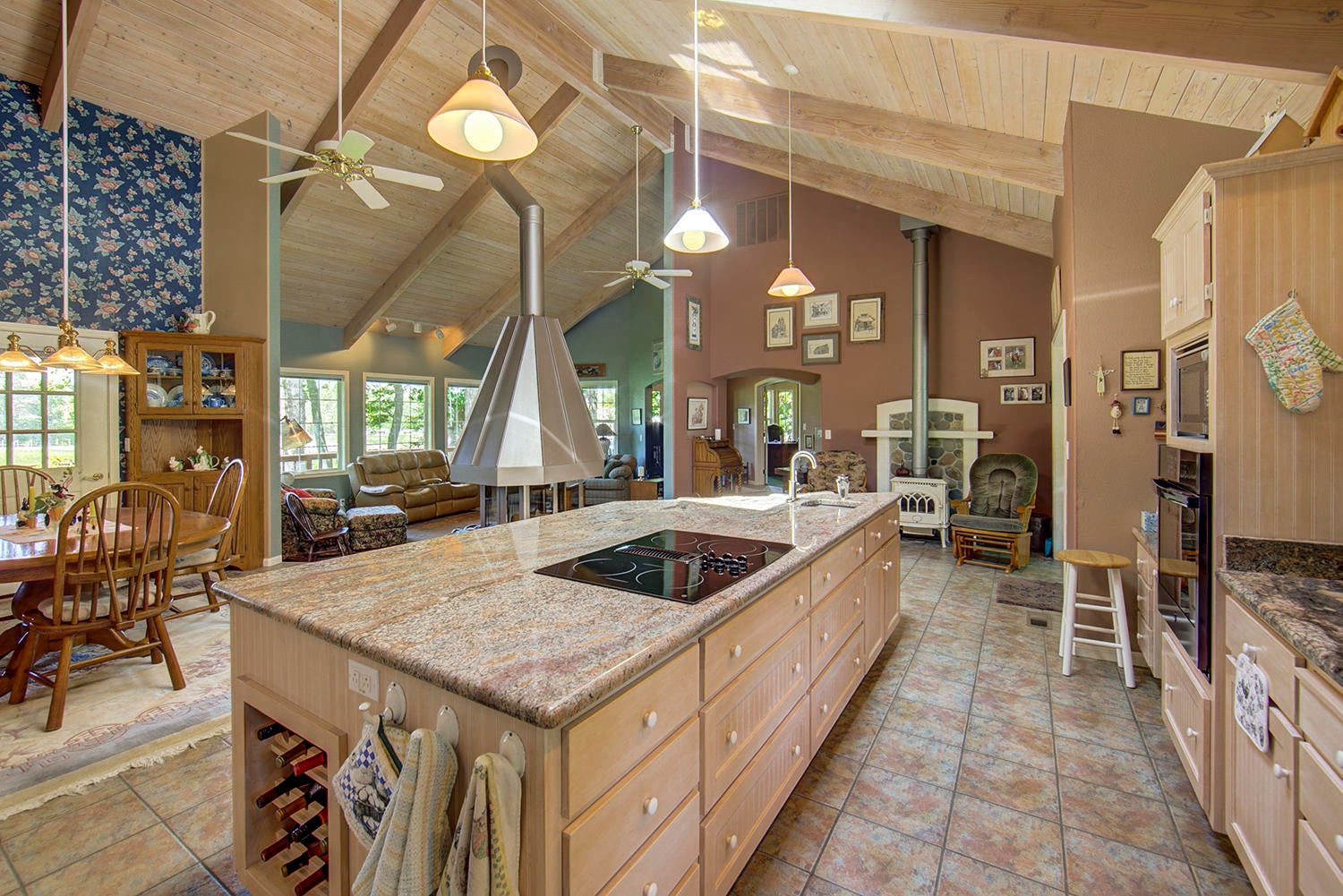 1316 East Fork Road Williams, OR 97544 - Photo 9 of 56 Kitchen1.4