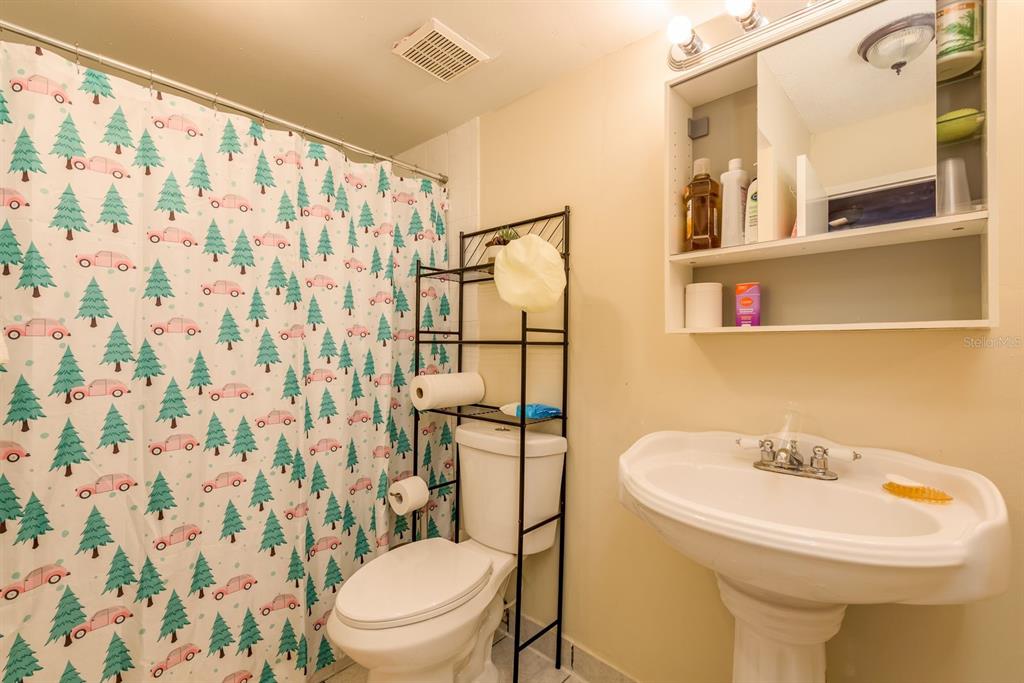 2250 Druid Road, Unit 905 Clearwater, FL 33764 - Photo 18 of 35