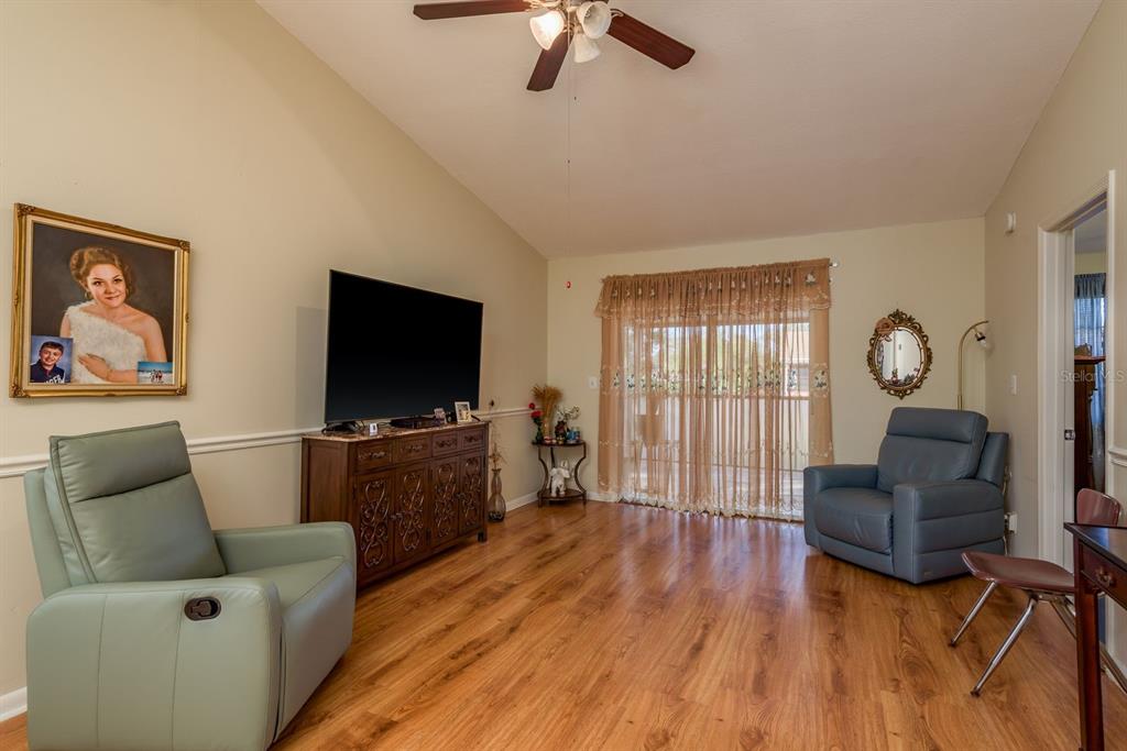 2250 Druid Road, Unit 905 Clearwater, FL 33764 - Photo 8 of 35