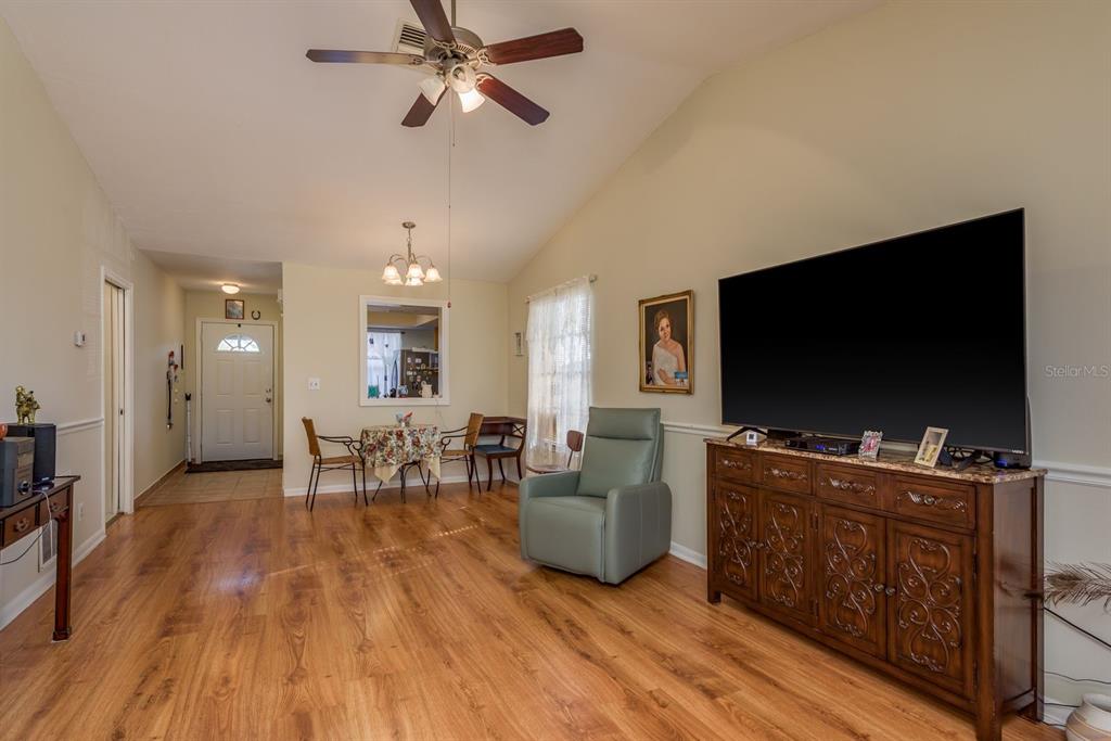 2250 Druid Road, Unit 905 Clearwater, FL 33764 - Photo 10 of 35