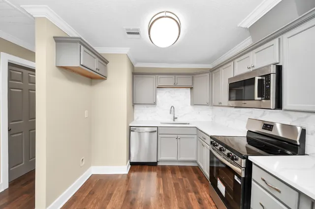 $270,000 | 7406 West Lambuth Lane, Deer Park, TX 77536