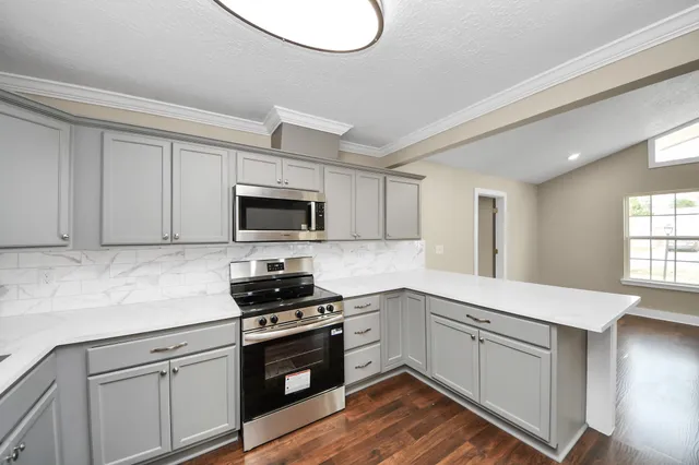 $270,000 | 7406 West Lambuth Lane, Deer Park, TX 77536