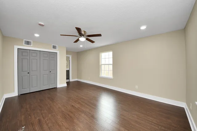 $270,000 | 7406 West Lambuth Lane, Deer Park, TX 77536