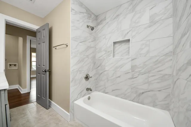 $270,000 | 7406 West Lambuth Lane, Deer Park, TX 77536