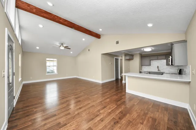 $270,000 | 7406 West Lambuth Lane, Deer Park, TX 77536