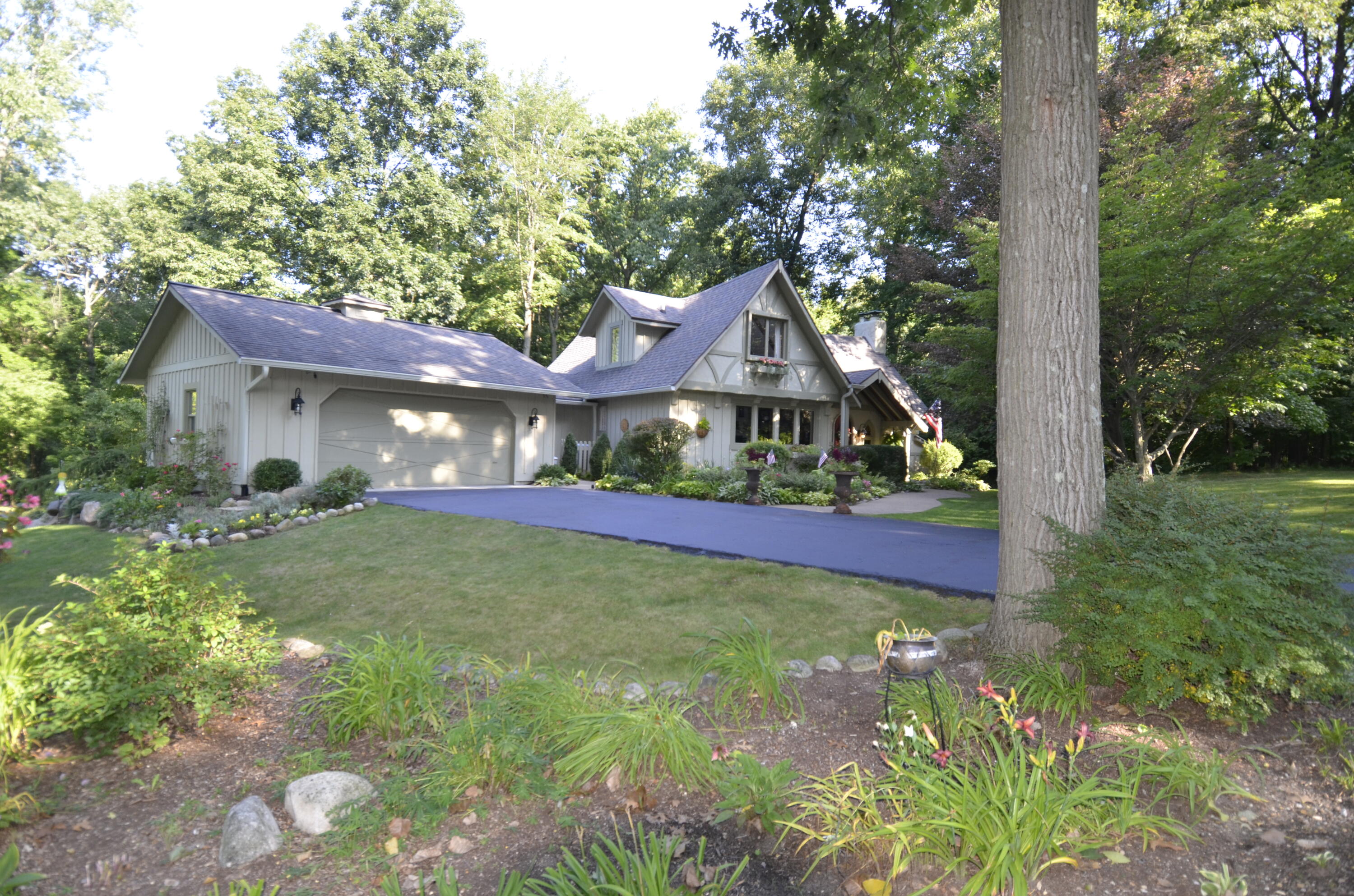 6900 Thorne Road Horton, MI 49246 - Photo 90 of 101 THorne front long