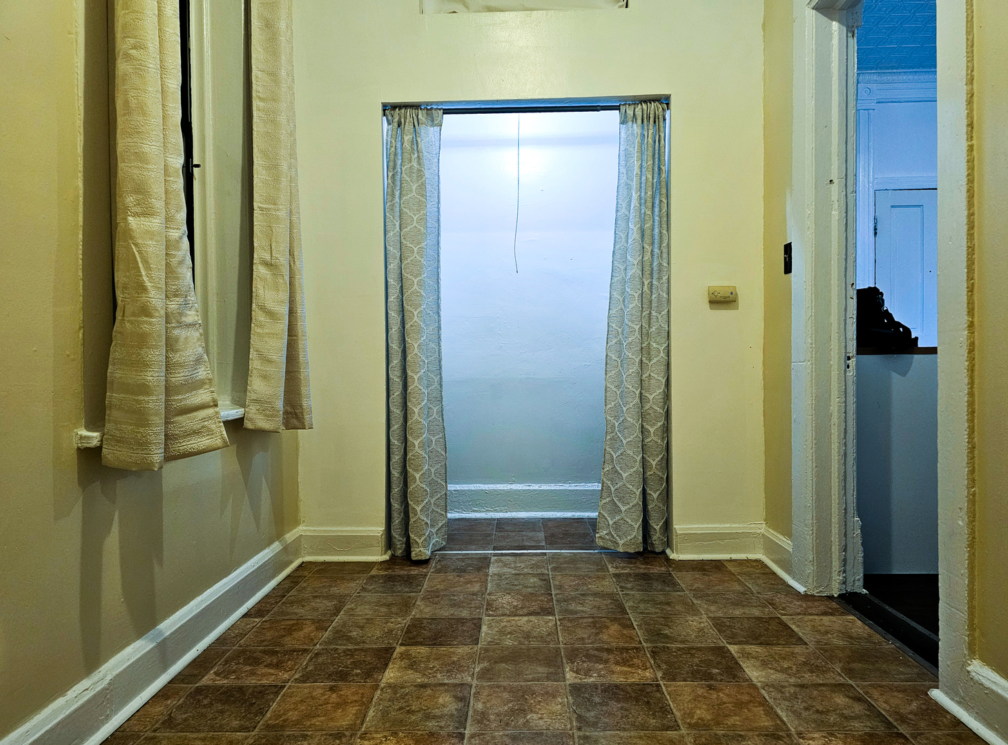 2739 West 16th Street, Unit 1R Chicago, IL 60608 - Photo 8 of 15