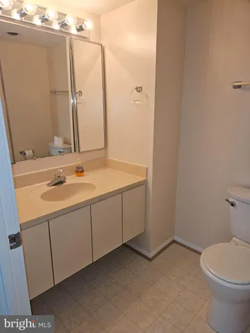 $220,000 | 15107 Interlachen Drive, Unit 2815, Silver Spring, MD 20906