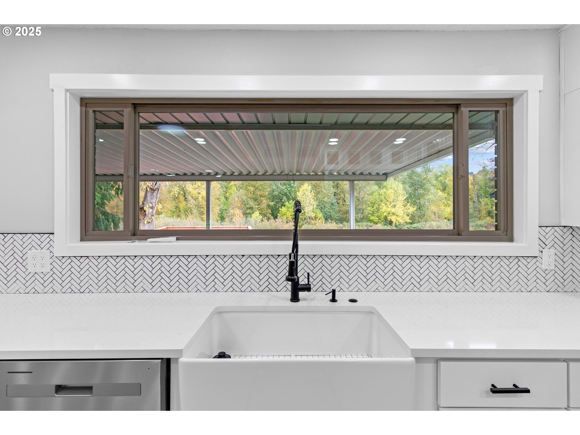 2859 Northeast 2nd Avenue Camas, WA 98607 - Photo 17 of 48 a bathroom with a bathtub and a shower