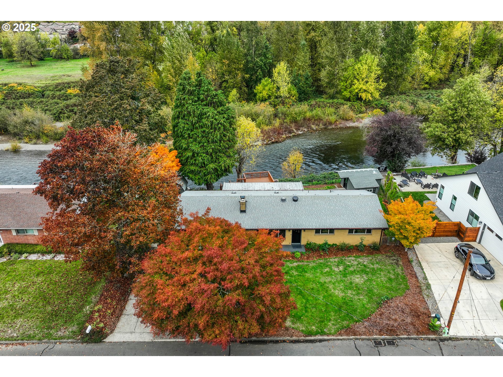 2859 Northeast 2nd Avenue Camas, WA 98607 - Photo 2 of 48 a view of a backyard with plants and a patio