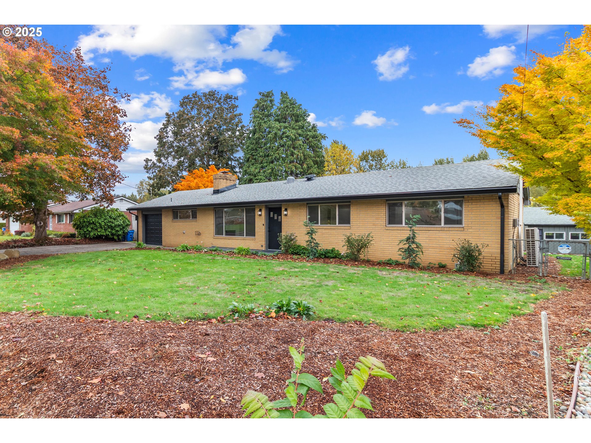 2859 Northeast 2nd Avenue Camas, WA 98607 - Photo 3 of 48 a front view of a house with a yard