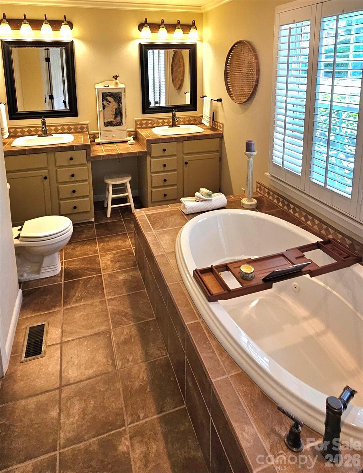 56 Candler Heights Road Candler, NC 28715 - Photo 10 of 17 Gallery Image 10