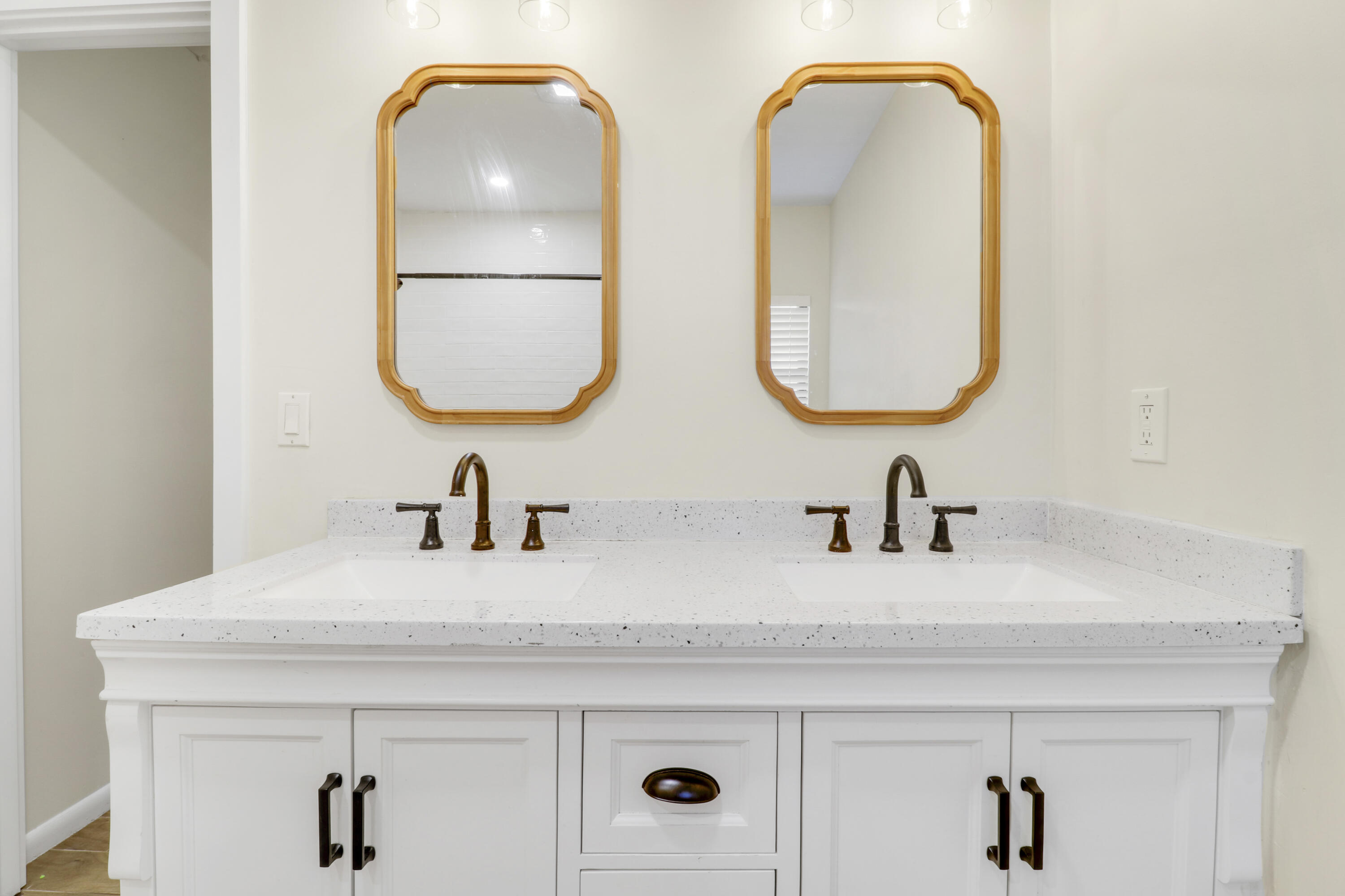 17941 Bridle Lane Jupiter, FL 33478 - Photo 20 of 39 master bath