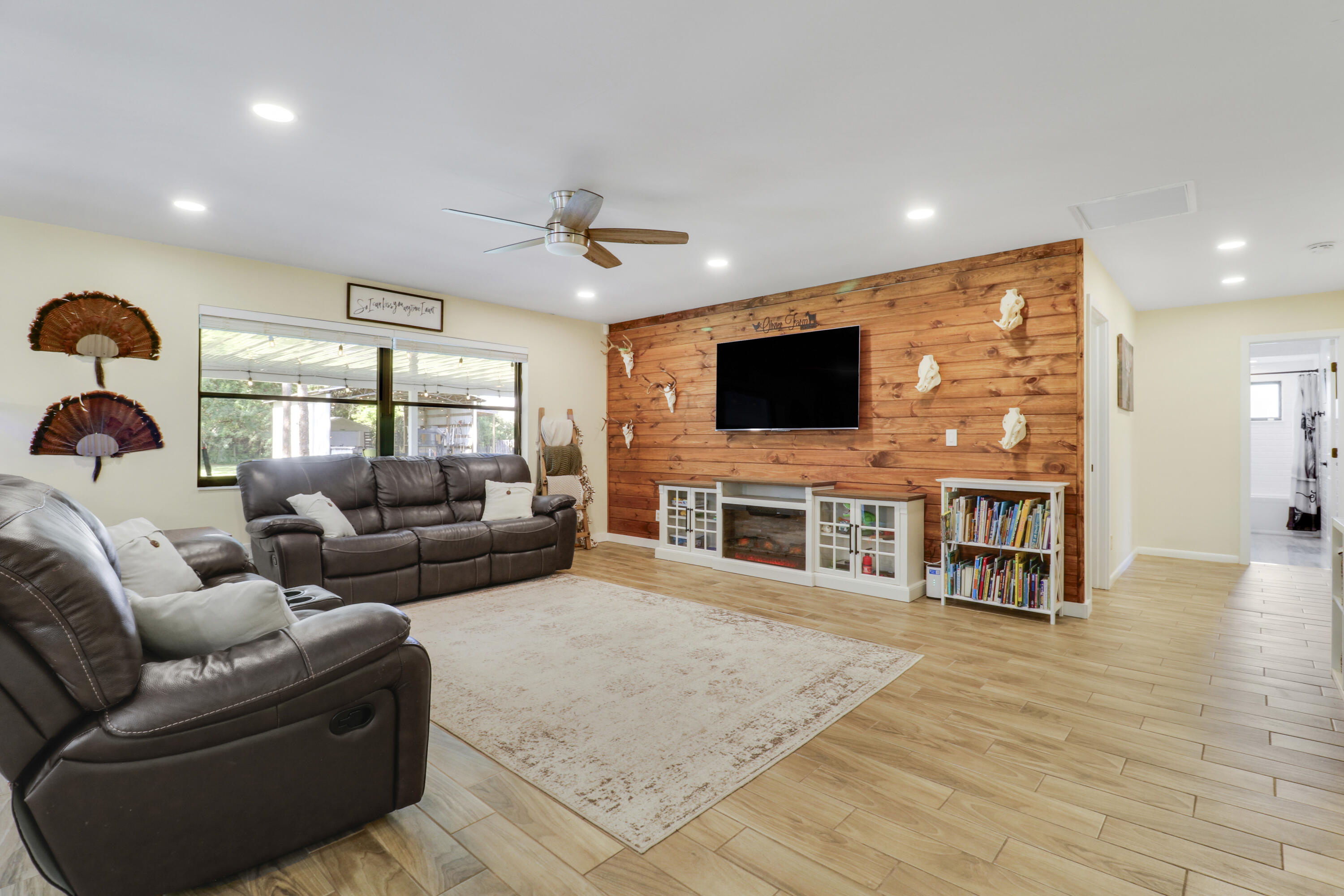 17941 Bridle Lane Jupiter, FL 33478 - Photo 5 of 39 House-10