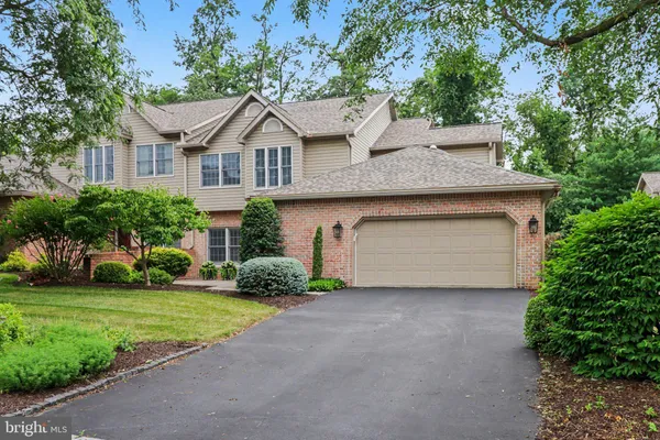 $675,000 | 12 Crain Circle, Lemoyne, PA 17043