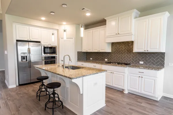 $645,000 | 2831 Maple Oak Lane, Manvel, TX 77578