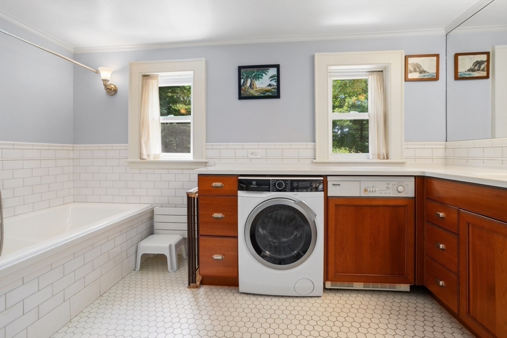 70 Lanark Road Malden, MA 02148 - Photo 31 of 42 Gallery Image 31