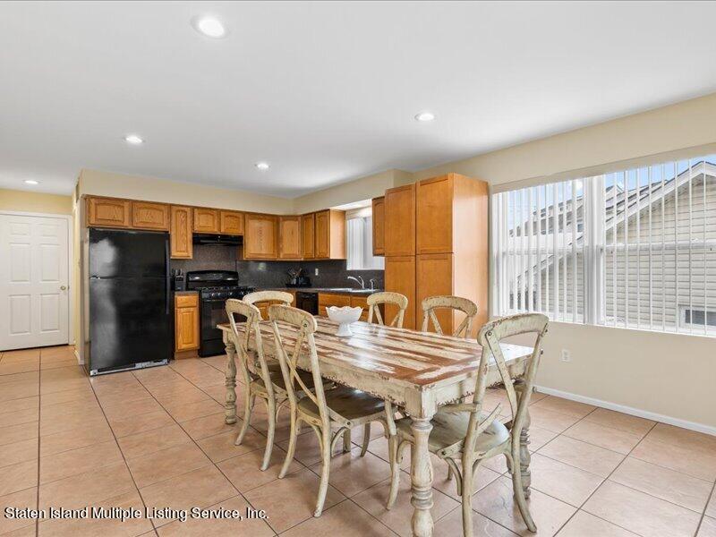 4581 Amboy Road Staten Island, NY 10312 - Photo 8 of 27 Kitchen