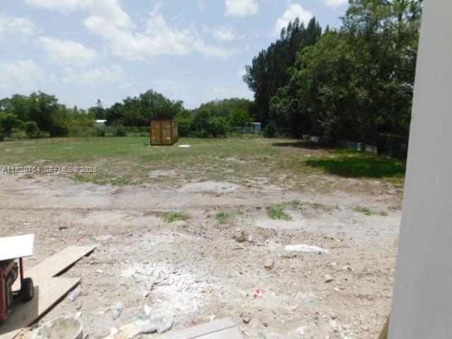 160 North Isora Street Clewiston, FL 33440 - Photo 14 of 26 a view of a out door space