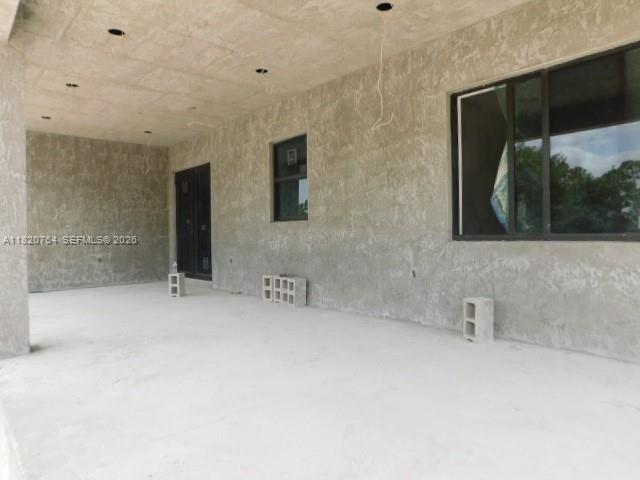 160 North Isora Street Clewiston, FL 33440 - Photo 17 of 26 a bathroom with a sink and a mirror