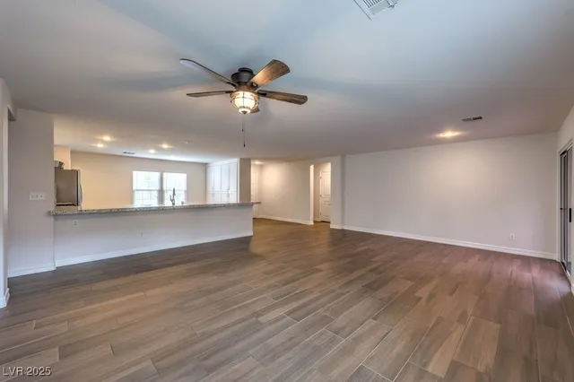 $2,400 | 2705 Port Lewis Avenue, Henderson, NV 89052