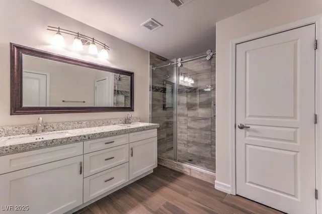 $2,400 | 2705 Port Lewis Avenue, Henderson, NV 89052