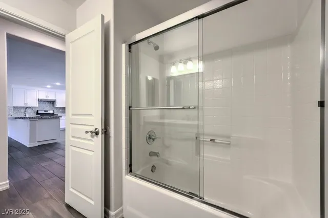 $2,400 | 2705 Port Lewis Avenue, Henderson, NV 89052