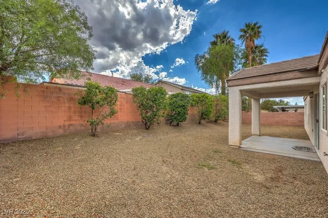 $2,400 | 2705 Port Lewis Avenue, Henderson, NV 89052