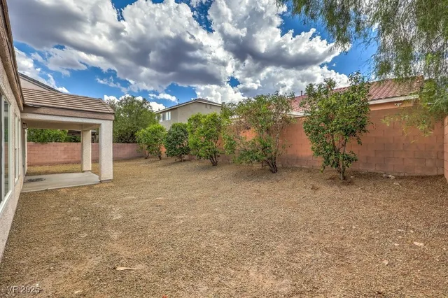 $2,400 | 2705 Port Lewis Avenue, Henderson, NV 89052