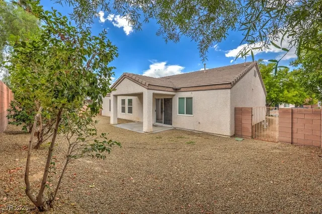 $2,400 | 2705 Port Lewis Avenue, Henderson, NV 89052