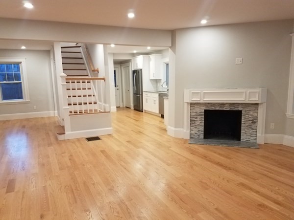 39 Circuit Road Winthrop, MA 02152 - Photo 4 of 20 Gallery Image 4