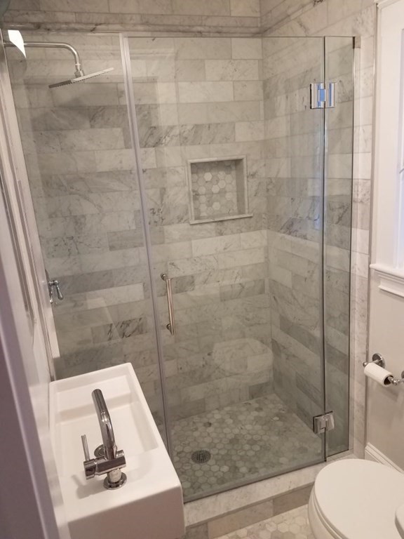 39 Circuit Road Winthrop, MA 02152 - Photo 7 of 20 Gallery Image 7