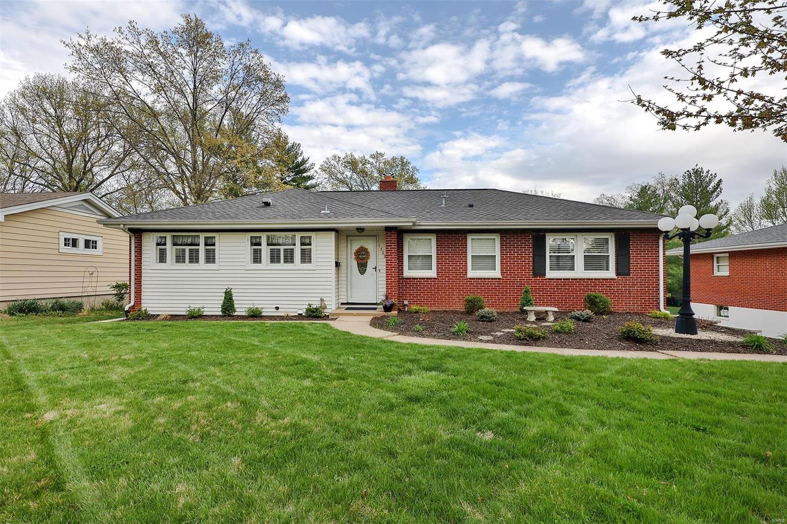 1302 Bridle Road Webster Groves, MO 63119 - Photo 1 of 22 Gallery Image 1