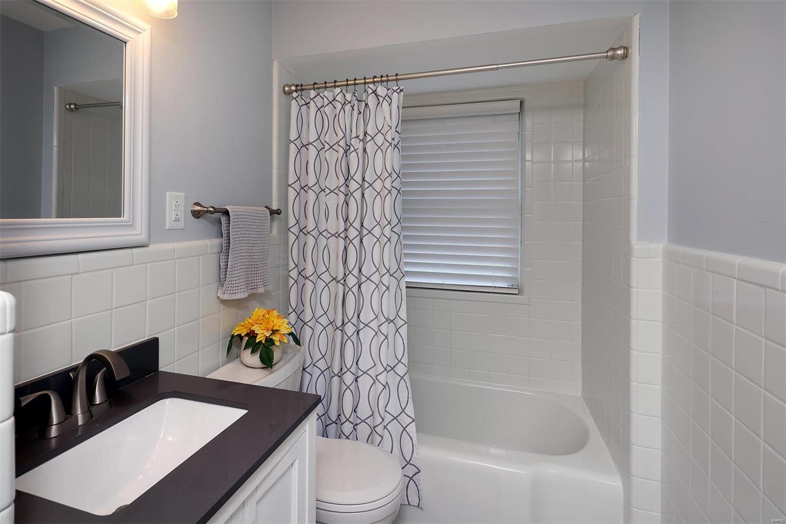 1302 Bridle Road Webster Groves, MO 63119 - Photo 11 of 22 Gallery Image 11