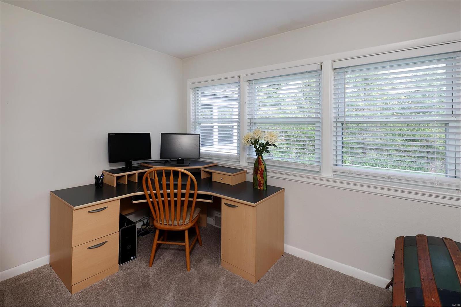 1302 Bridle Road Webster Groves, MO 63119 - Photo 12 of 22 Gallery Image 12